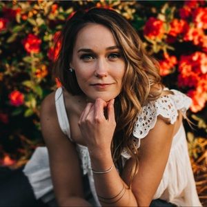 R A C H E L  B L A K E // 🌿